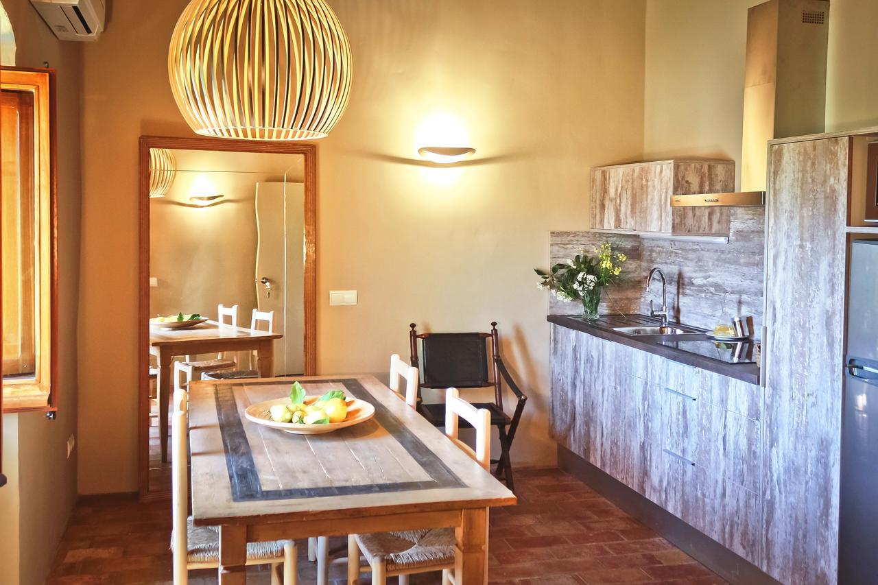 Apartamentos En La Rectoria De Regencós Extérieur photo
