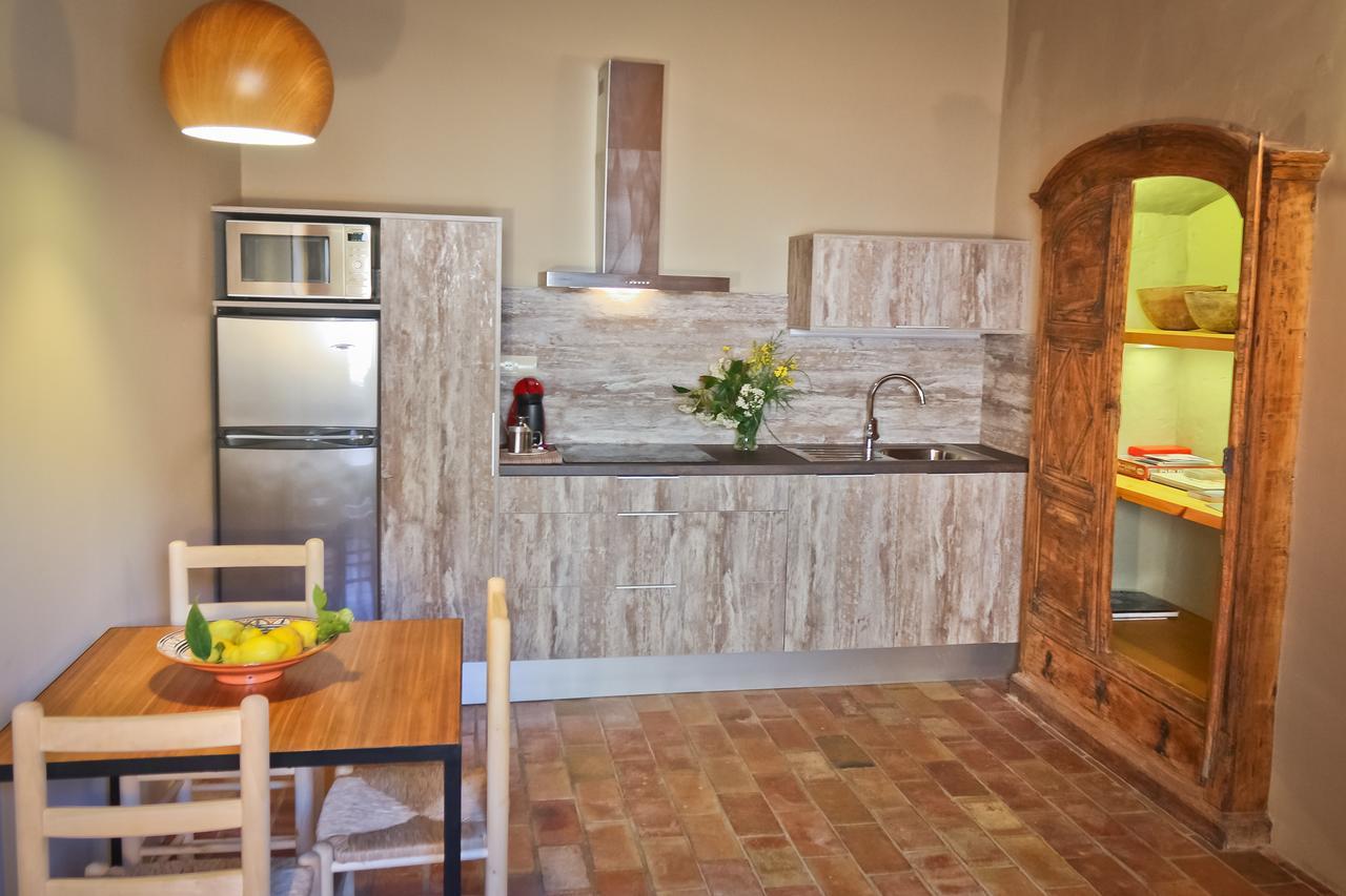 Apartamentos En La Rectoria De Regencós Extérieur photo